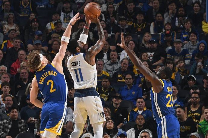 独行侠倾向为欧文提供合同，着眼未来球队竞争力